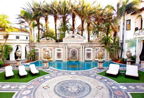 maison de gianni versace|Gianni Versace personal life.